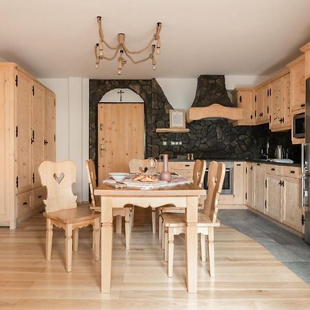 Apartamenty W Chmurach コシチェリスコ エクステリア 写真